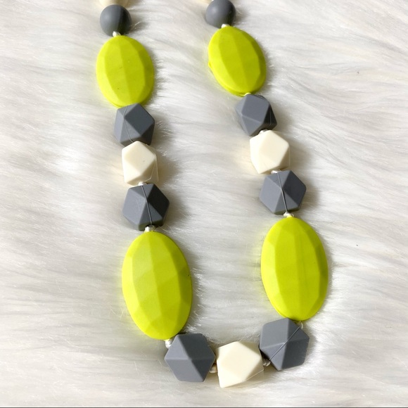 (💛2/$30) New Silicone Teething Necklace for baby & Mom - Picture 2 of 3